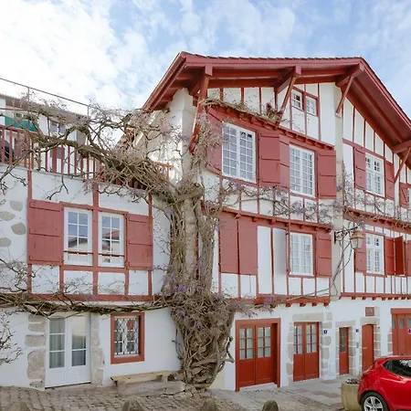 Apartment Tximinia Avec Les Glycines